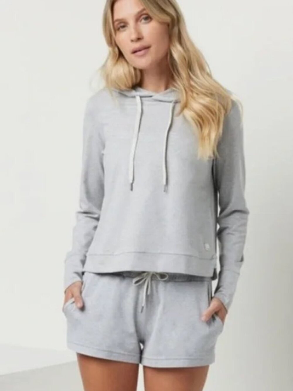 Vuori Halo Modern Pullover Hoodie